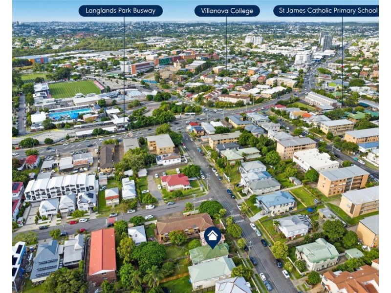 31 Knowsley Street, Greenslopes QLD 4120