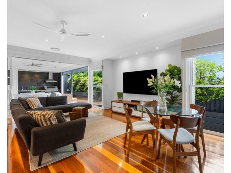 15 Landor St, Tarragindi QLD 4121