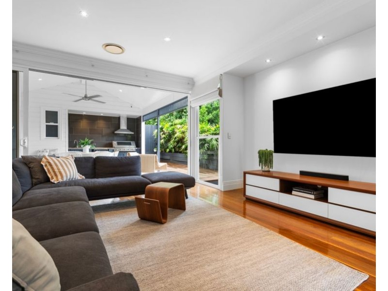 15 Landor St, Tarragindi QLD 4121