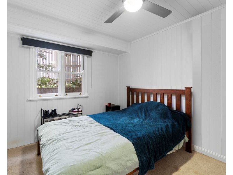 18a Talbot Street, Coorparoo QLD 4151