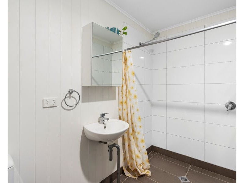 18a Talbot Street, Coorparoo QLD 4151