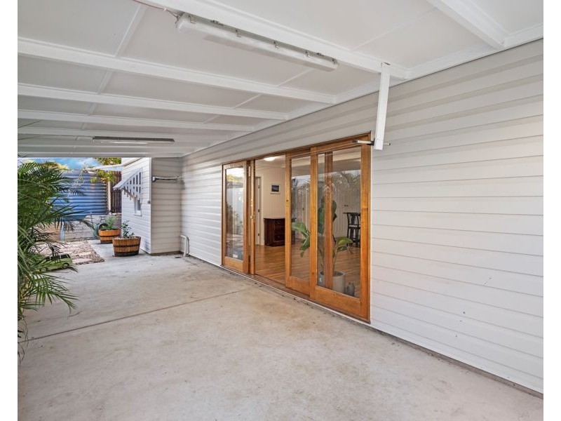 18a Talbot Street, Coorparoo QLD 4151