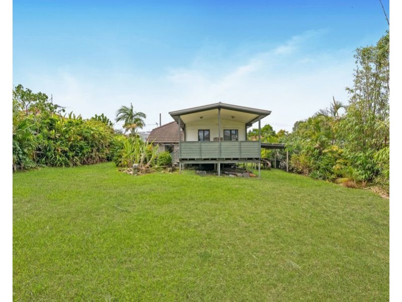 107 Molloy Rd, Cannon Hill QLD 4170