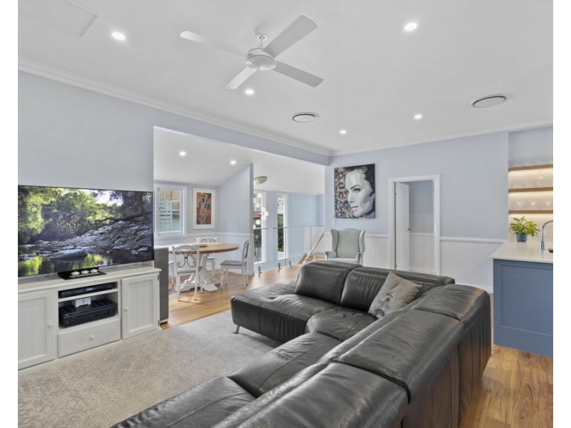 68 Shakespeare Street, Coorparoo QLD 4151