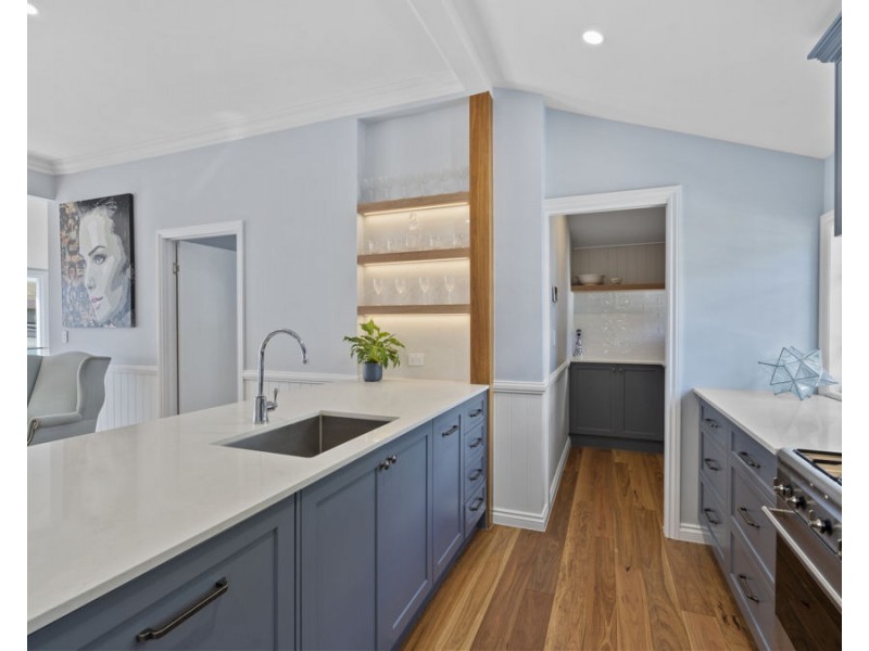 68 Shakespeare Street, Coorparoo QLD 4151