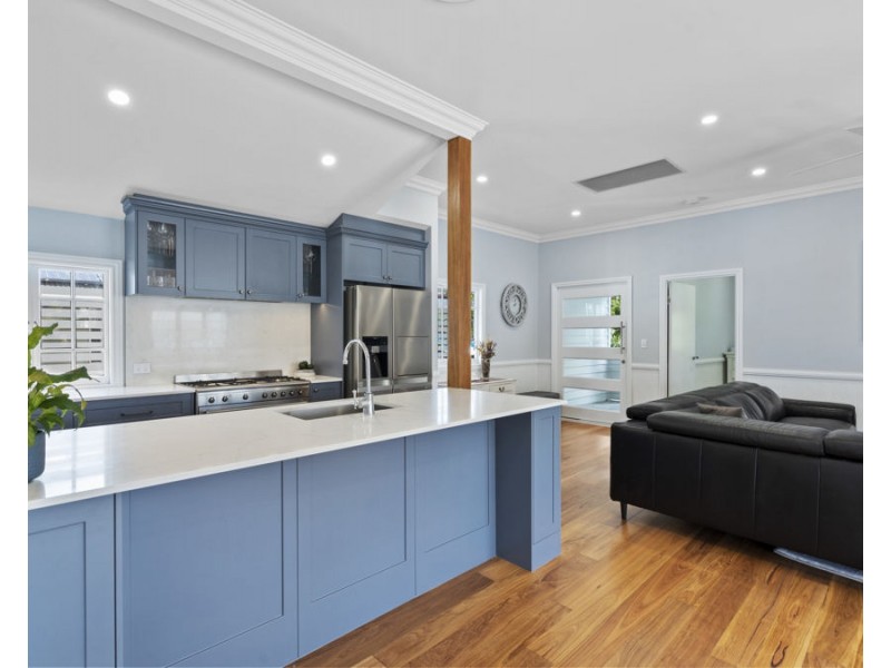 68 Shakespeare Street, Coorparoo QLD 4151