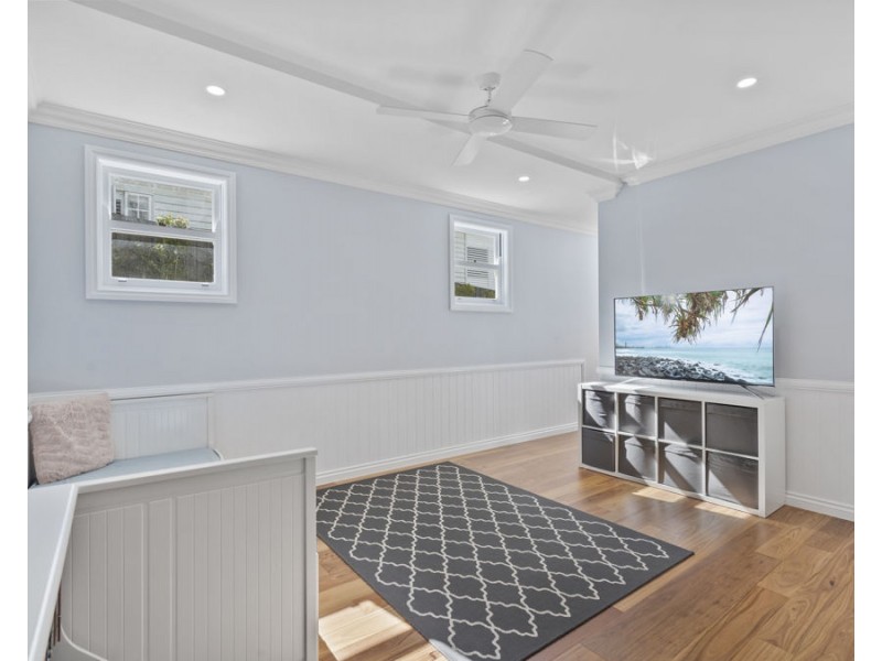 68 Shakespeare Street, Coorparoo QLD 4151