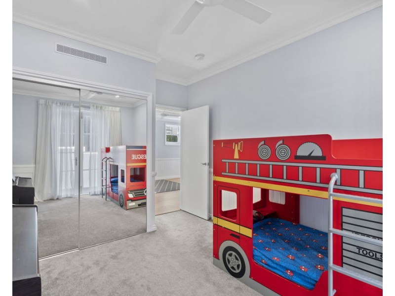 68 Shakespeare Street, Coorparoo QLD 4151