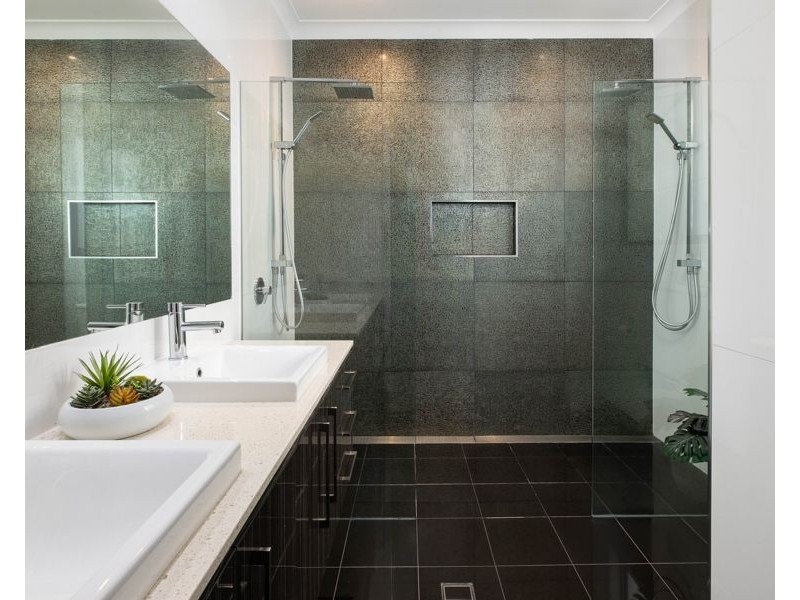 23 Brisbane Ave, Camp Hill QLD 4152