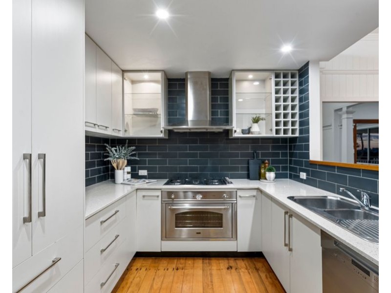 14 Emlyn Street, Coorparoo QLD 4151