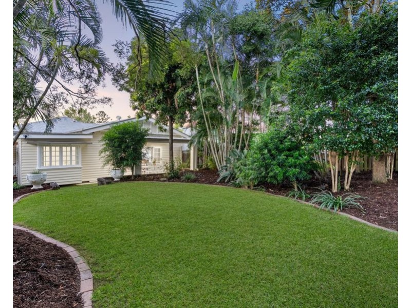 14 Emlyn Street, Coorparoo QLD 4151