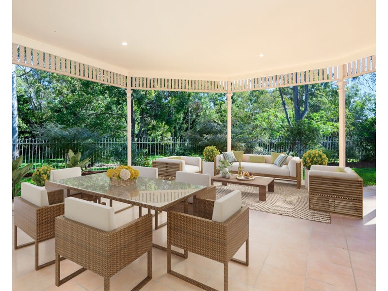 13 Barnstos Place, Carindale QLD 4152