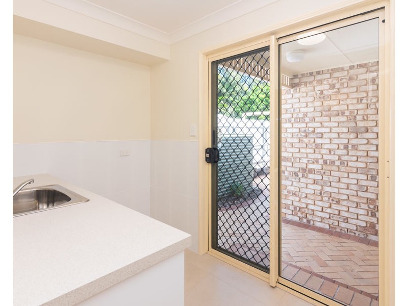 13 Barnstos Place, Carindale QLD 4152