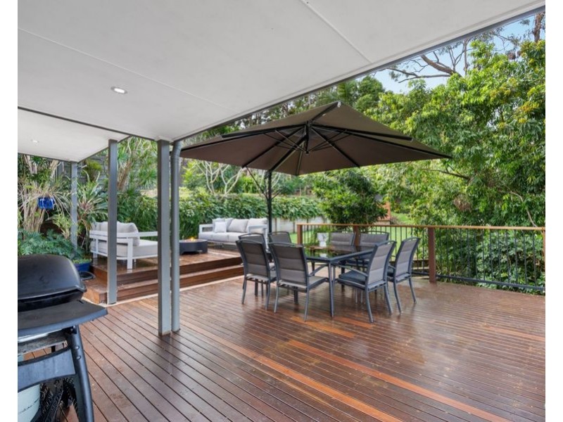 33 Cluden Street, Holland Park West QLD 4121