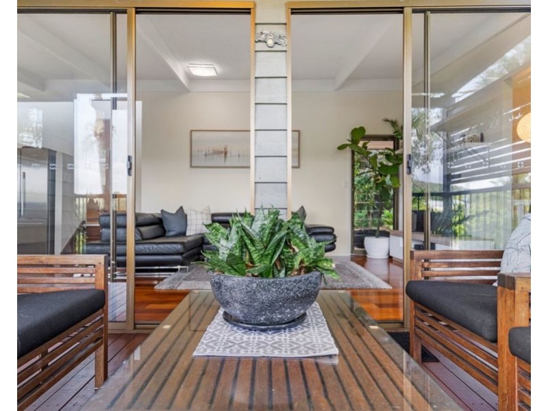 33 Cluden Street, Holland Park West QLD 4121