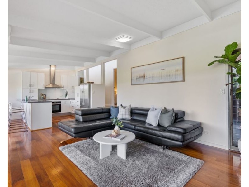 33 Cluden Street, Holland Park West QLD 4121