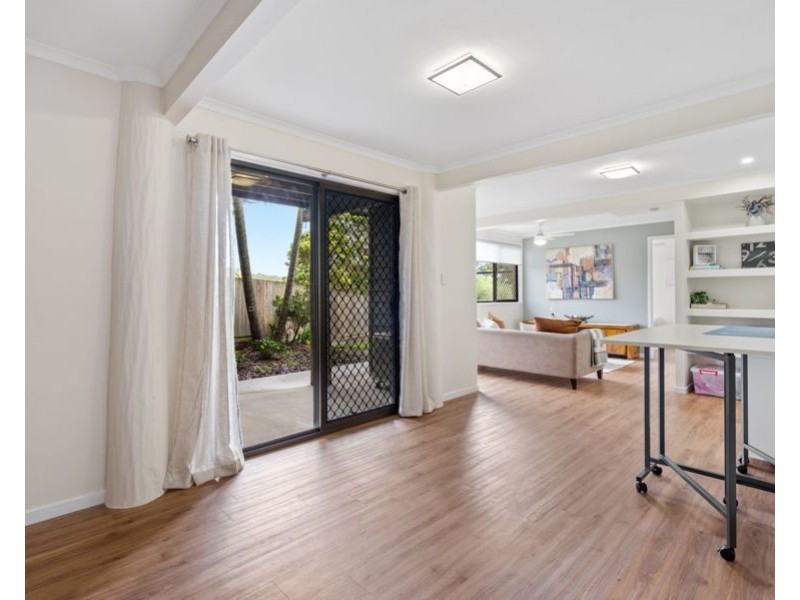 33 Cluden Street, Holland Park West QLD 4121