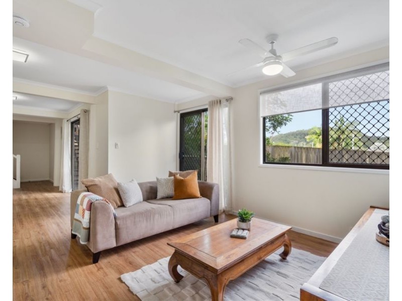 33 Cluden Street, Holland Park West QLD 4121