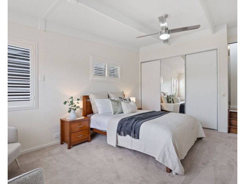 33 Cluden Street, Holland Park West QLD 4121