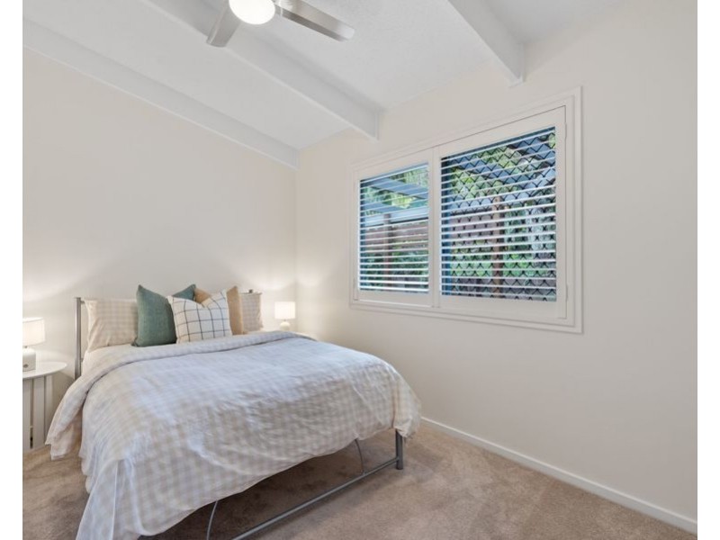 33 Cluden Street, Holland Park West QLD 4121