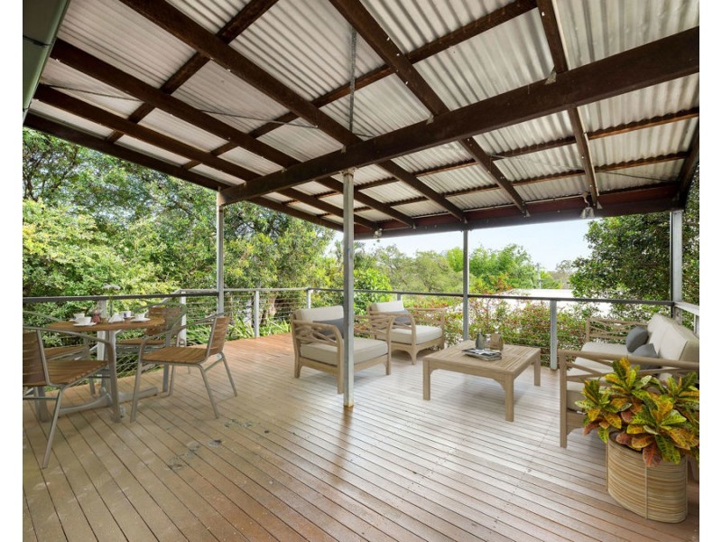 115 Nursery Road, Holland Park West QLD 4121