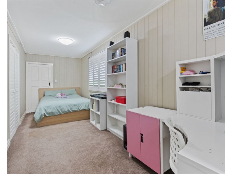 58 St Leonards Street, Coorparoo QLD 4151