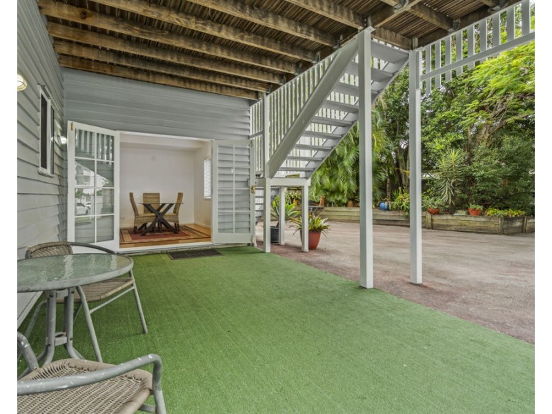 58 St Leonards Street, Coorparoo QLD 4151