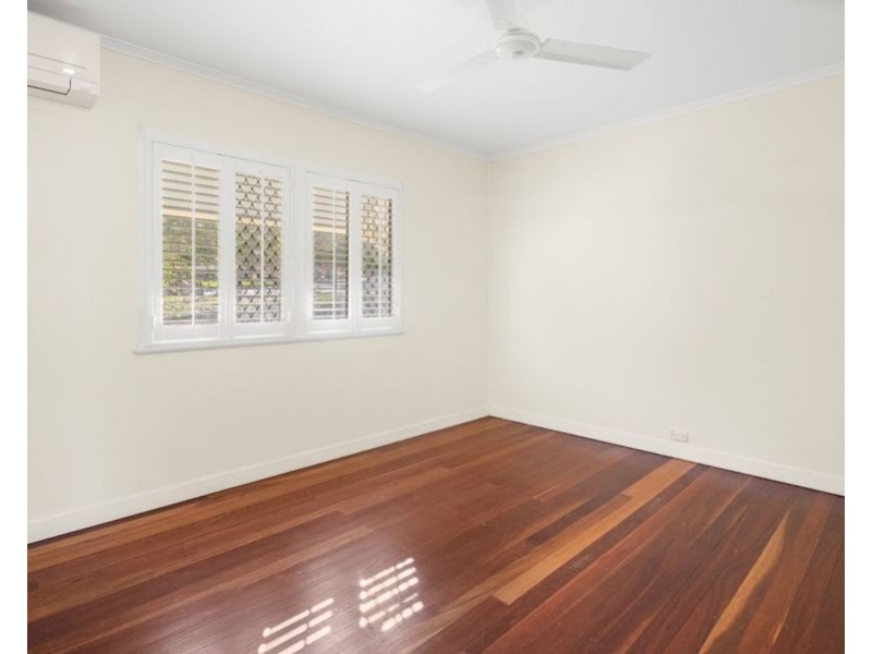49 Turquoise Street, Holland Park QLD 4121