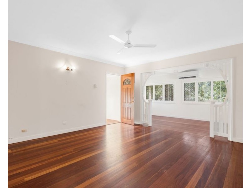 49 Turquoise Street, Holland Park QLD 4121