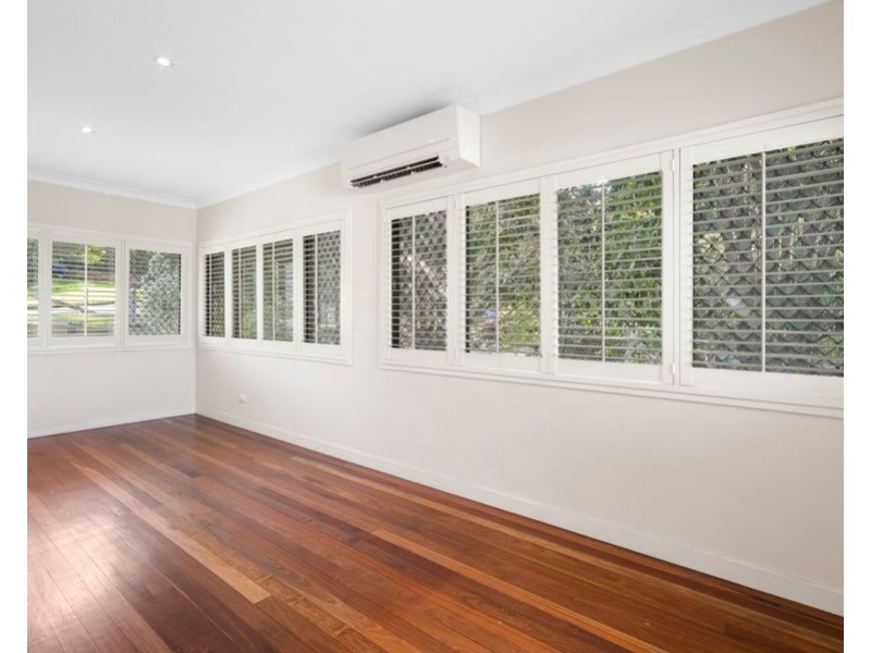 49 Turquoise Street, Holland Park QLD 4121