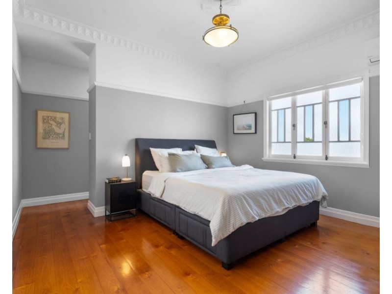 59 Holland Rd, Holland Park QLD 4121