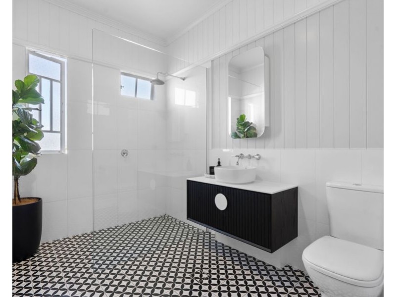 59 Holland Rd, Holland Park QLD 4121