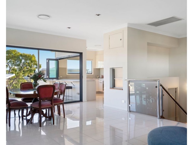 14/265 Cavendish Rd, Coorparoo QLD 4151