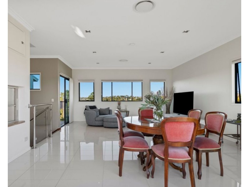 14/265 Cavendish Rd, Coorparoo QLD 4151