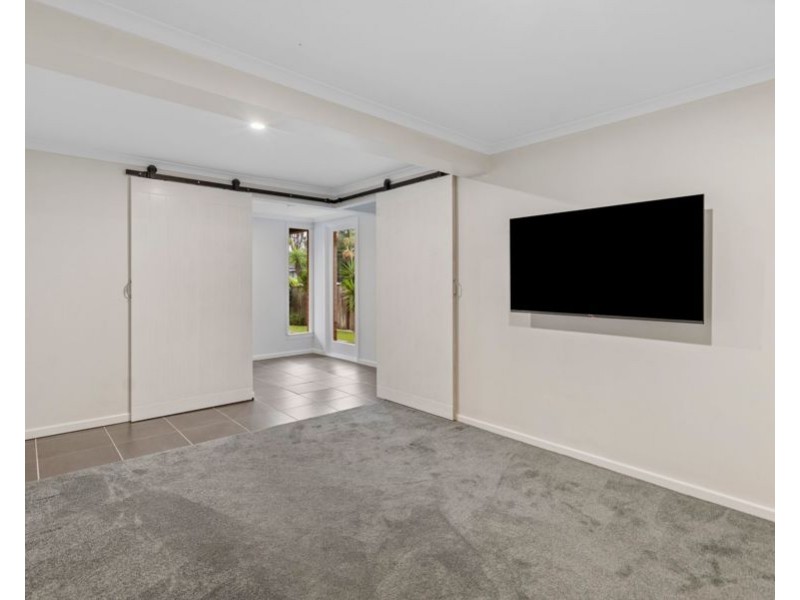 5 Donbeth Street, Wynnum West QLD 4178