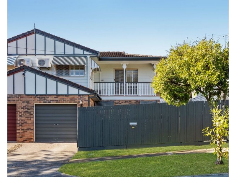 2/8 Poet St, Holland Park West QLD 4121