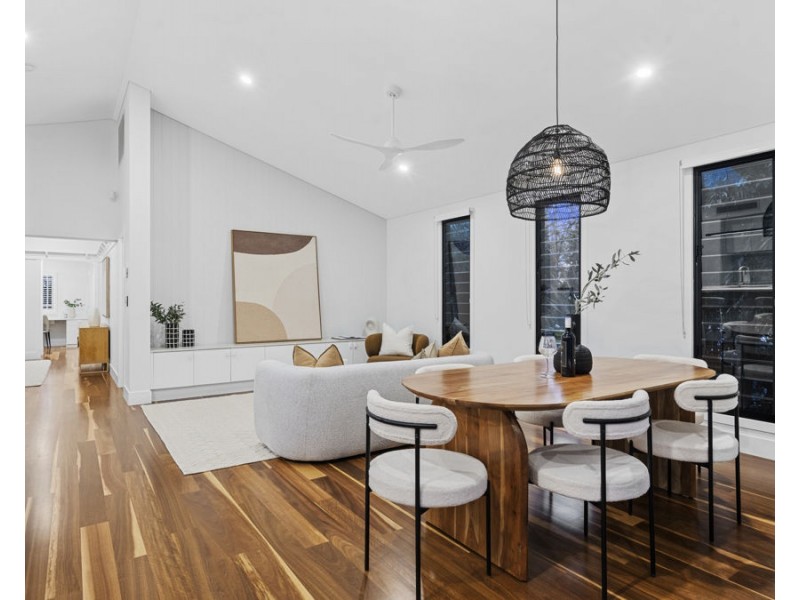 10 West Street, Coorparoo QLD 4151