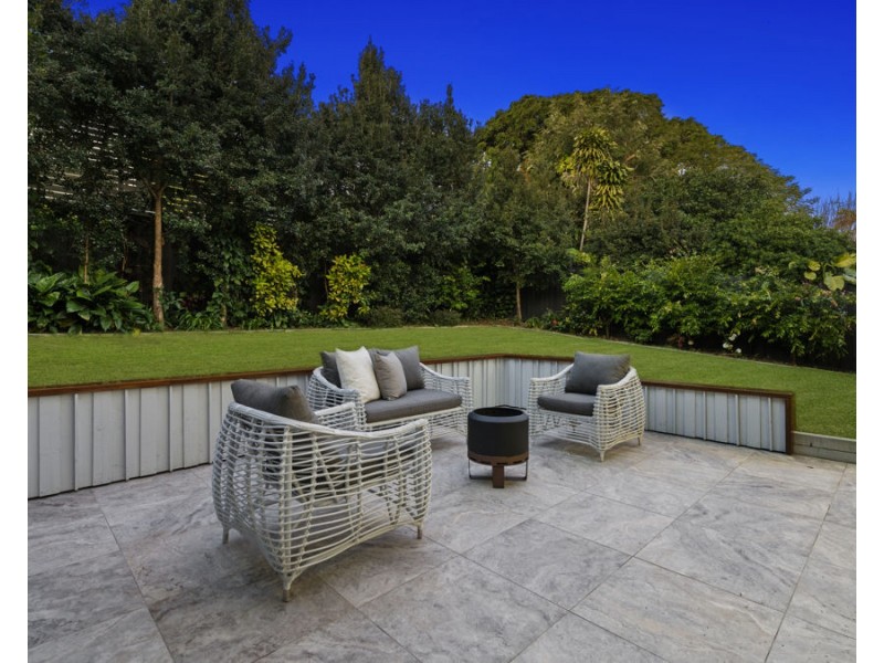 10 West Street, Coorparoo QLD 4151