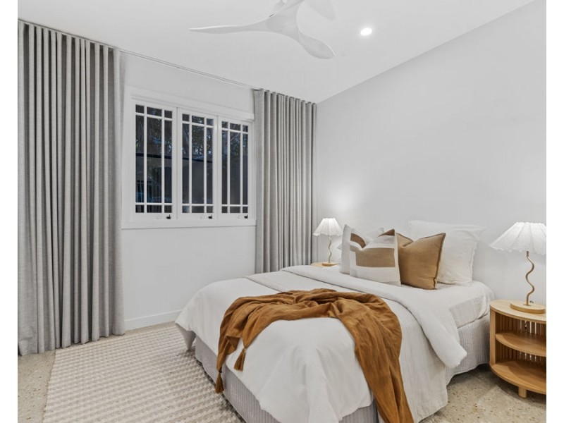 10 West Street, Coorparoo QLD 4151