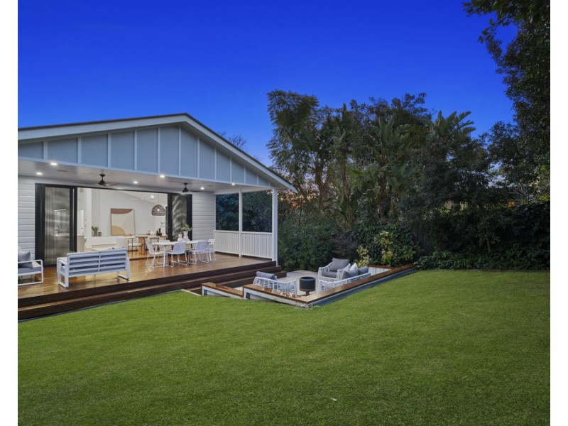 10 West Street, Coorparoo QLD 4151