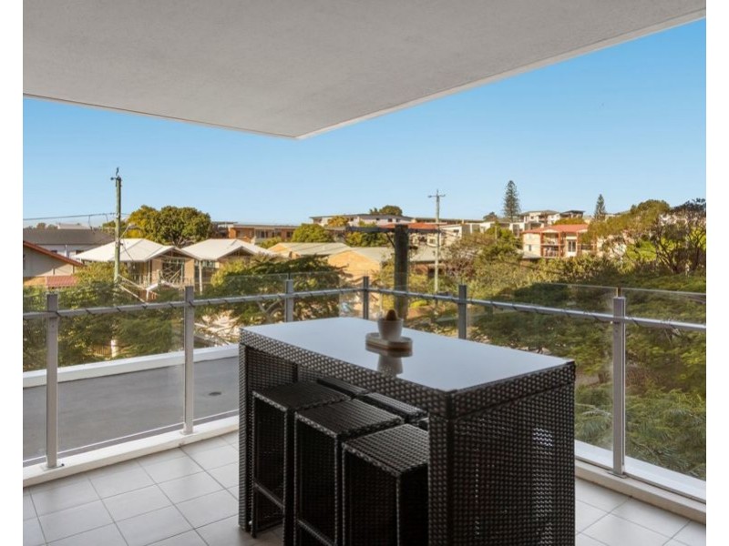 2025/123 Cavendish Rd, Coorparoo QLD 4151