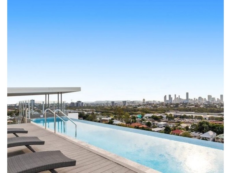 2025/123 Cavendish Rd, Coorparoo QLD 4151