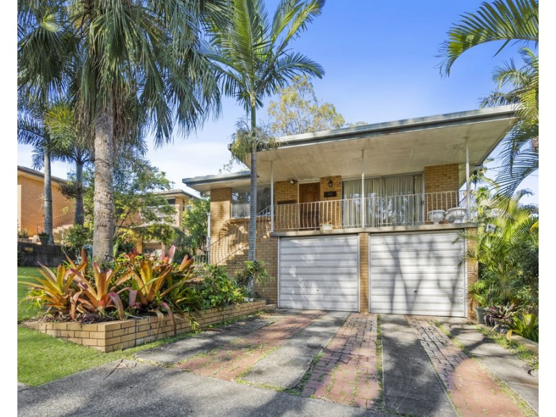 32 Algona Street, Holland Park West QLD 4121