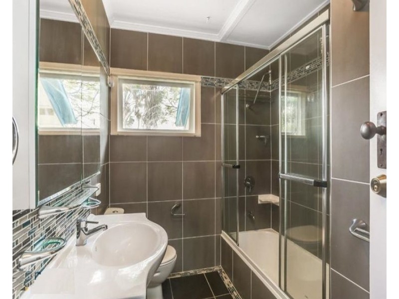 35 Galsworthy Street, Holland Park West QLD 4121