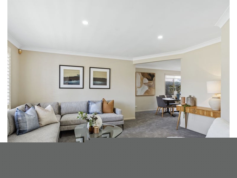 3 Oakwood Way, Carindale QLD 4152