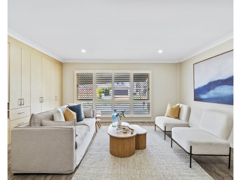 3 Oakwood Way, Carindale QLD 4152