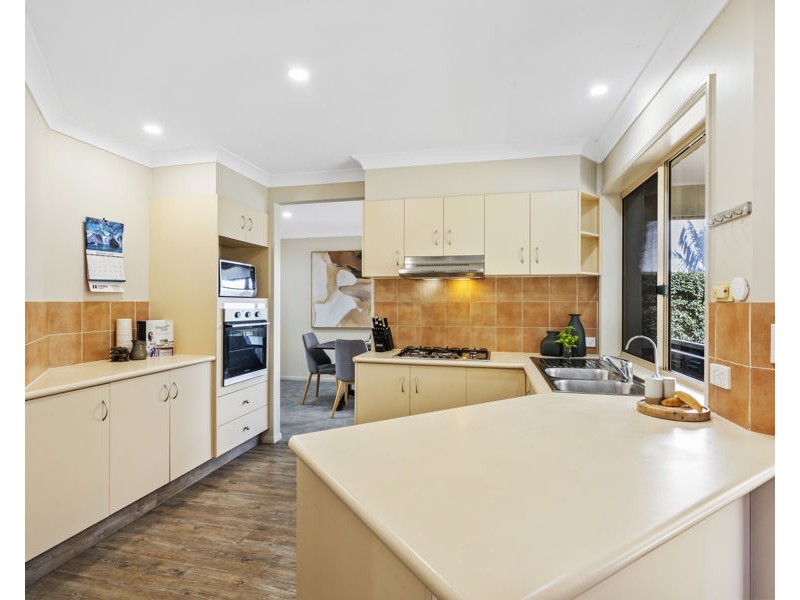 3 Oakwood Way, Carindale QLD 4152