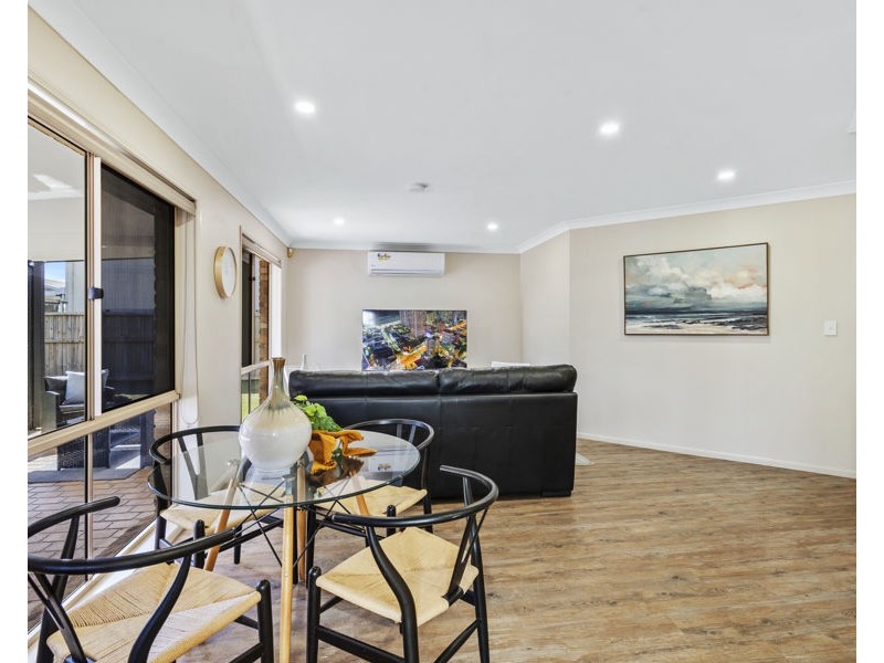 3 Oakwood Way, Carindale QLD 4152