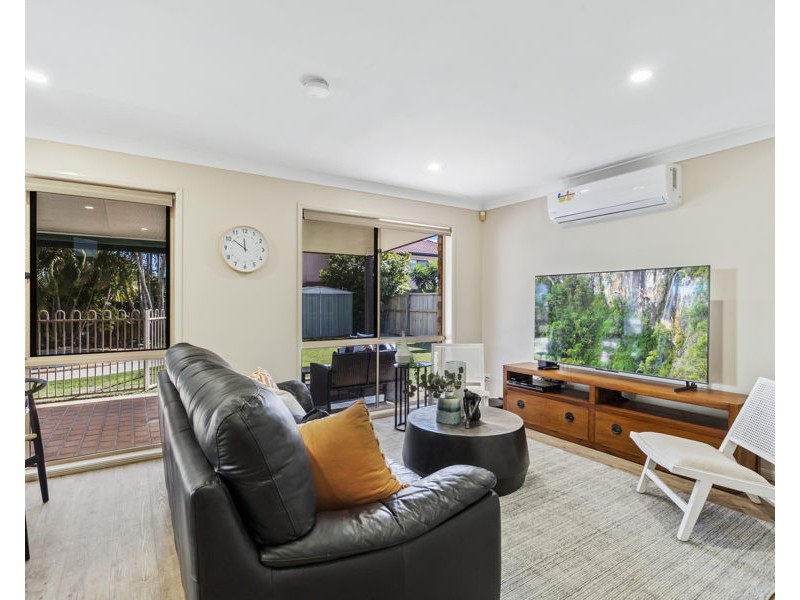 3 Oakwood Way, Carindale QLD 4152