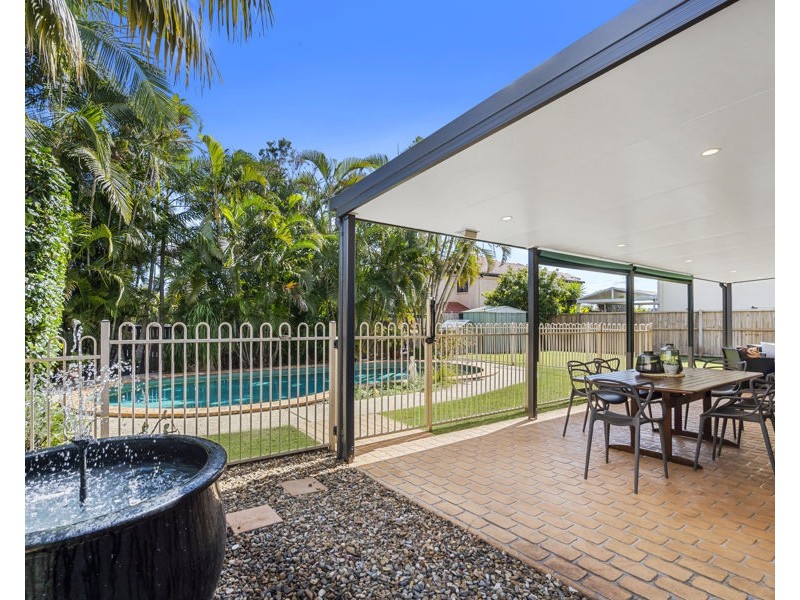 3 Oakwood Way, Carindale QLD 4152